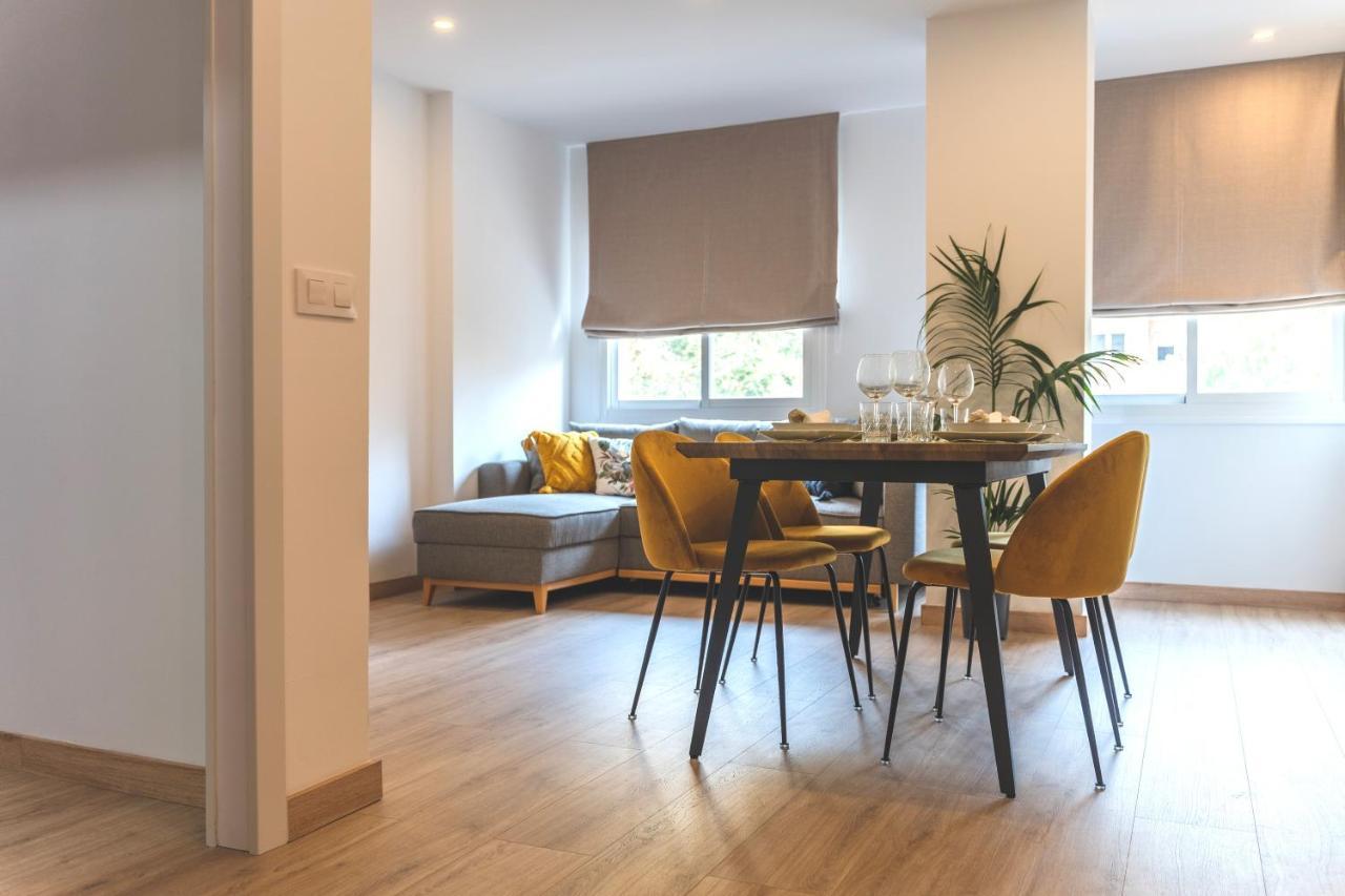 Soler Apartments 圣阿德里安-德贝索斯 外观 照片
