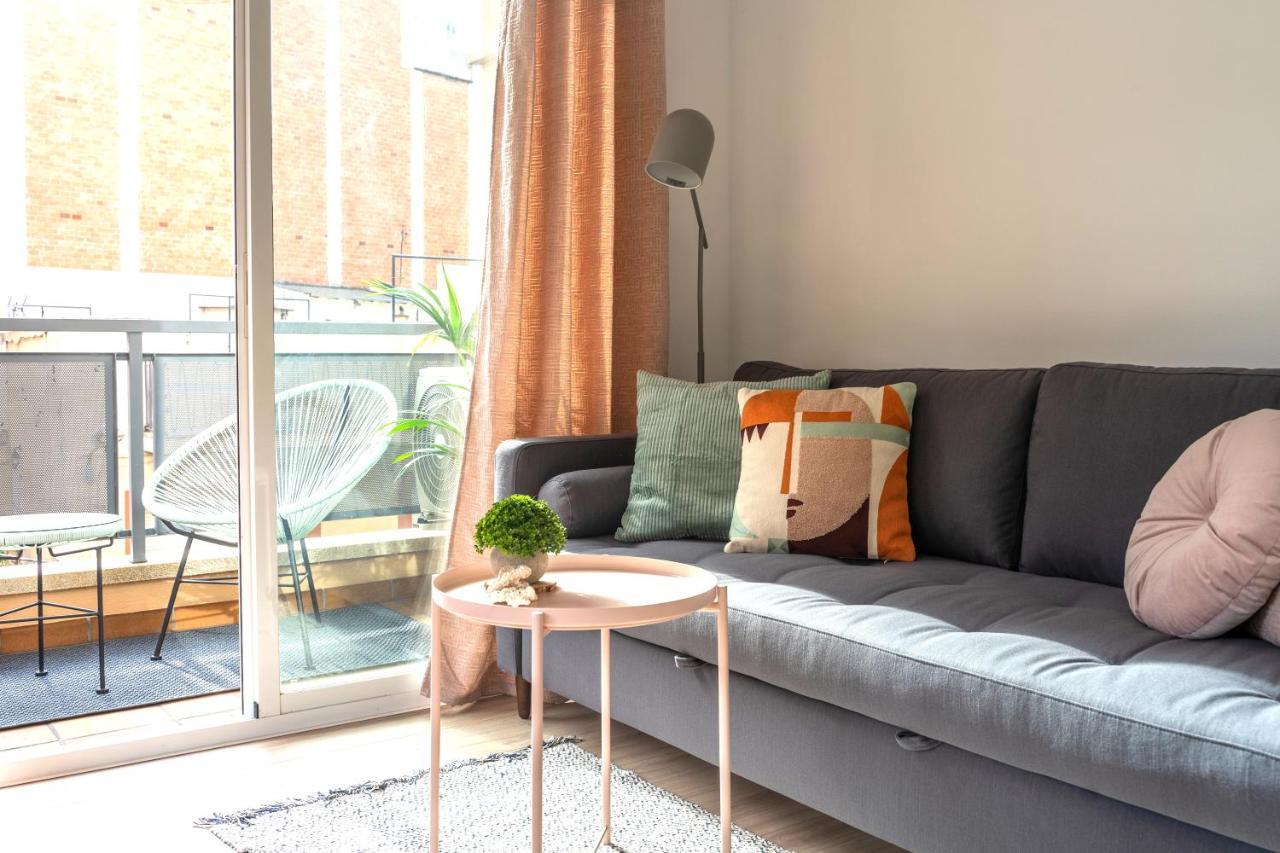 Soler Apartments 圣阿德里安-德贝索斯 外观 照片