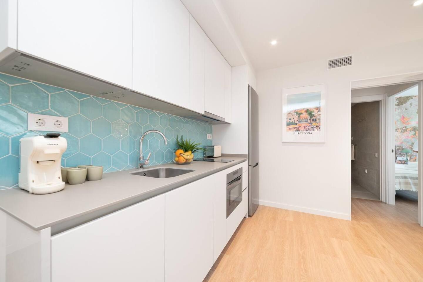 Soler Apartments 圣阿德里安-德贝索斯 外观 照片